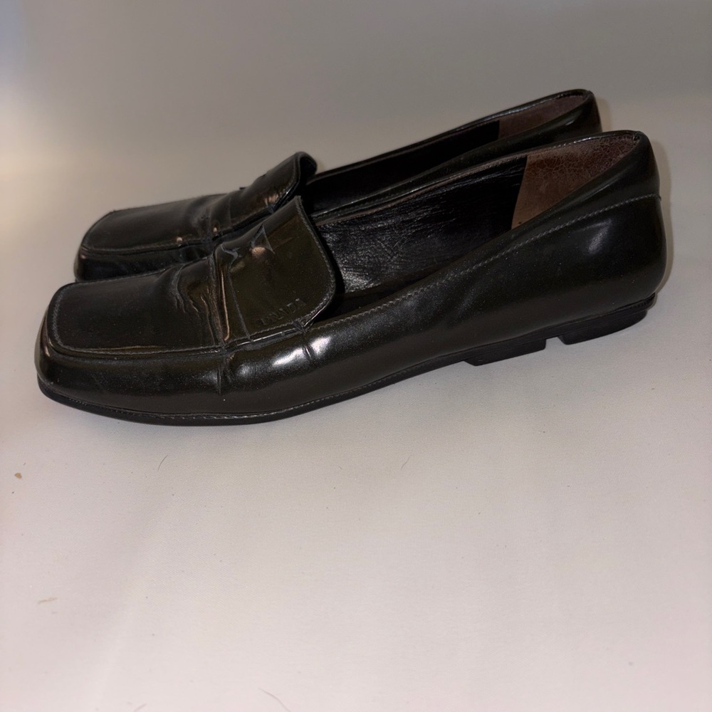 PRADA Black Women's Square-Toe Leather Loafers - Picture 4 of 7